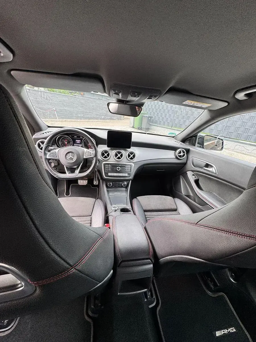 Gebraucht Mercedes CLA220 AMG line 177 PS (130 kW) 2017 Schwarz Limousine