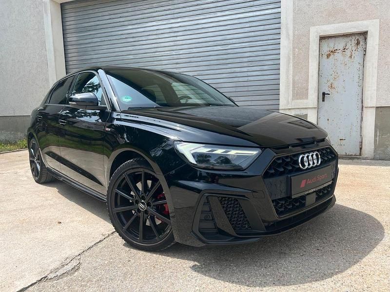 Schwarz Gebraucht 2020 Audi A1 Sportback S-Line Kleinwagen | 23.500 € (Fairer Preis) - Bild 1/4