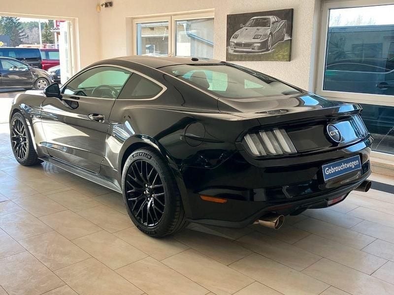 Gebraucht Ford Mustang GT 421 PS (309 kW) 2017 Shadow black Coupé