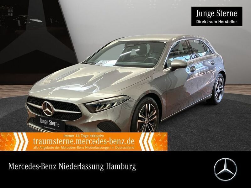Mountain grau Gebraucht 2023 Mercedes A180 Progressive Limousine | 25.970 € (Superpreis) - Bild 1/3