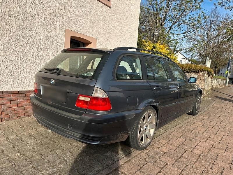 Second-hand BMW 320 150 CP (110 kW) 2003 Gri Break