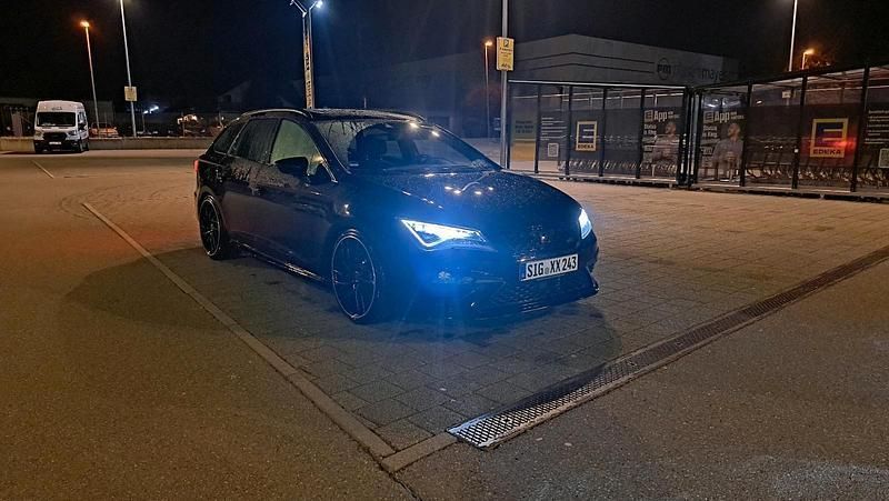 Schwarz Gebraucht 2020 Cupra Leon Kombi | 25.990 € (Fairer Preis) - Bild 1/4