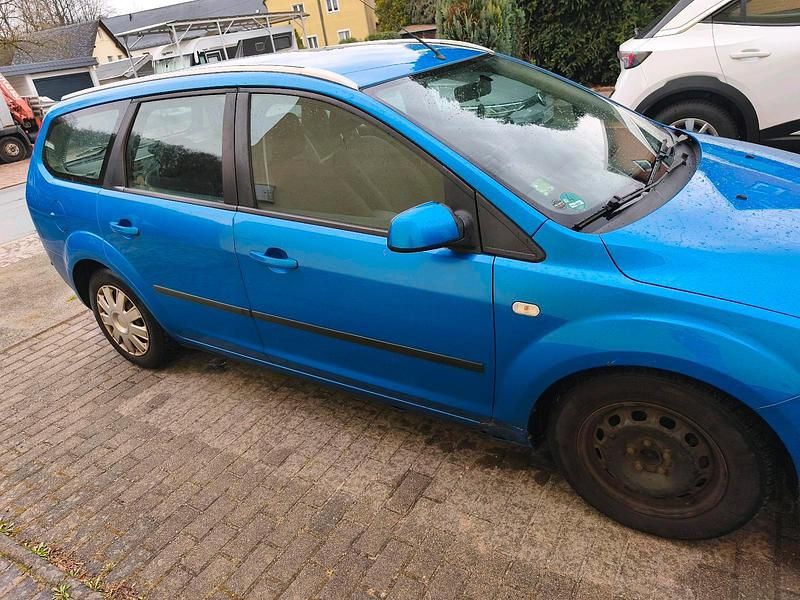 Gebraucht Ford Focus 125 PS (91 kW) 2006 Blau Kombi