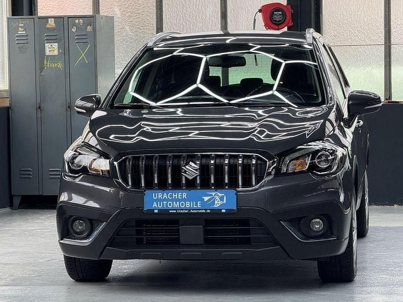 Grau Gebraucht 2018 Suzuki SX4 S-Cross Comfort SUV | 11.490 € (Guter Preis) - Bild 1/4