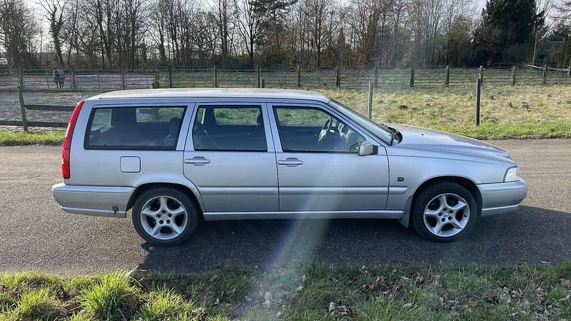 Gebraucht Volvo V70 163 PS (119 kW) 1998 Grau Kombi
