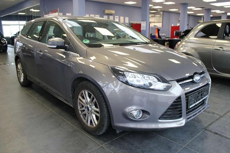 Gebraucht Ford Focus Titanium 101 PS (74 kW) 2013 Grau Kombi
