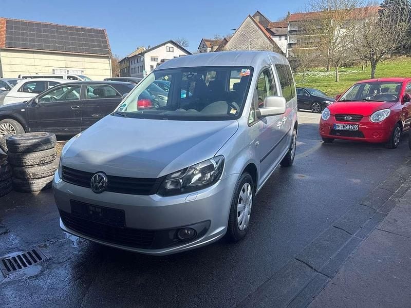Gebraucht VW Caddy Trendline 105 PS (77 kW) 2012 Reflexsilber metallic Van / Kleinbus