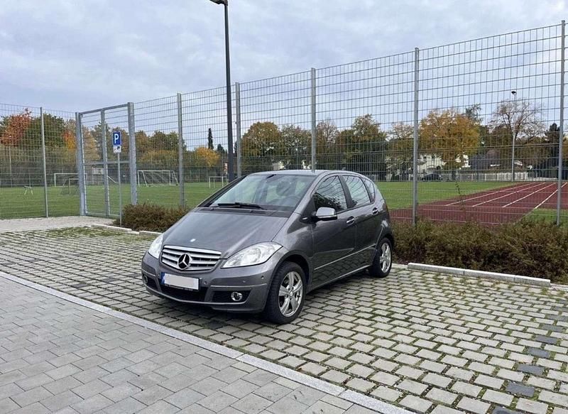 Gebraucht Mercedes A180 116 PS (85 kW) 2009 Limousine