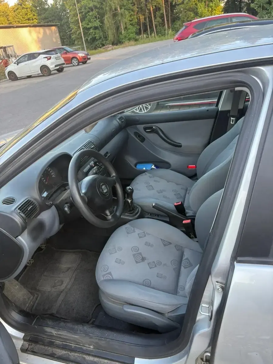 Gebraucht Seat Leon 105 PS (77 kW) 2005 Silber Kleinwagen