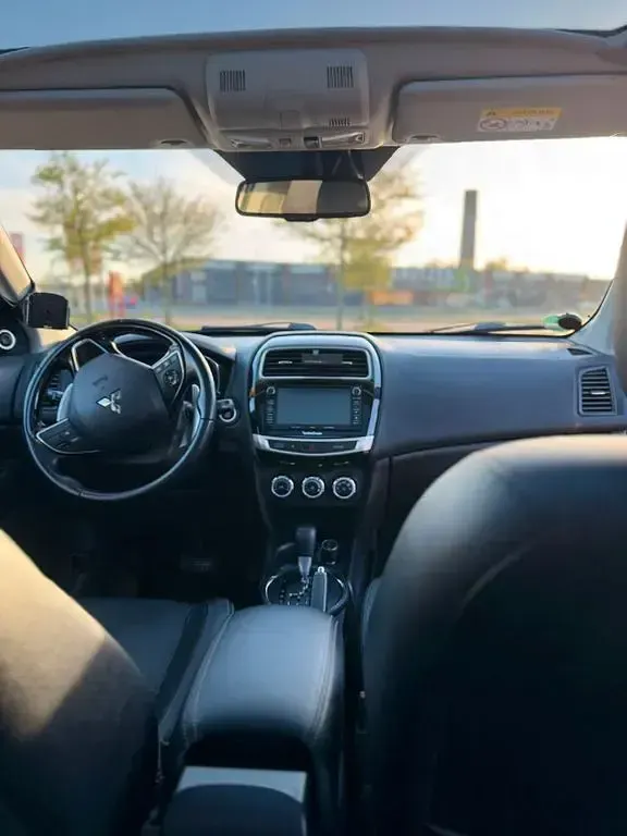 Używany Mitsubishi ASX 150 KM (110 kW) 2016 Biały SUV