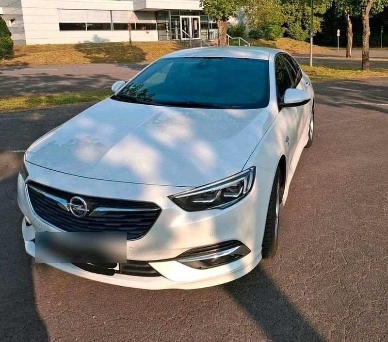 Gebraucht Opel Insignia Edition 170 PS (125 kW) 2017 Weiß Limousine