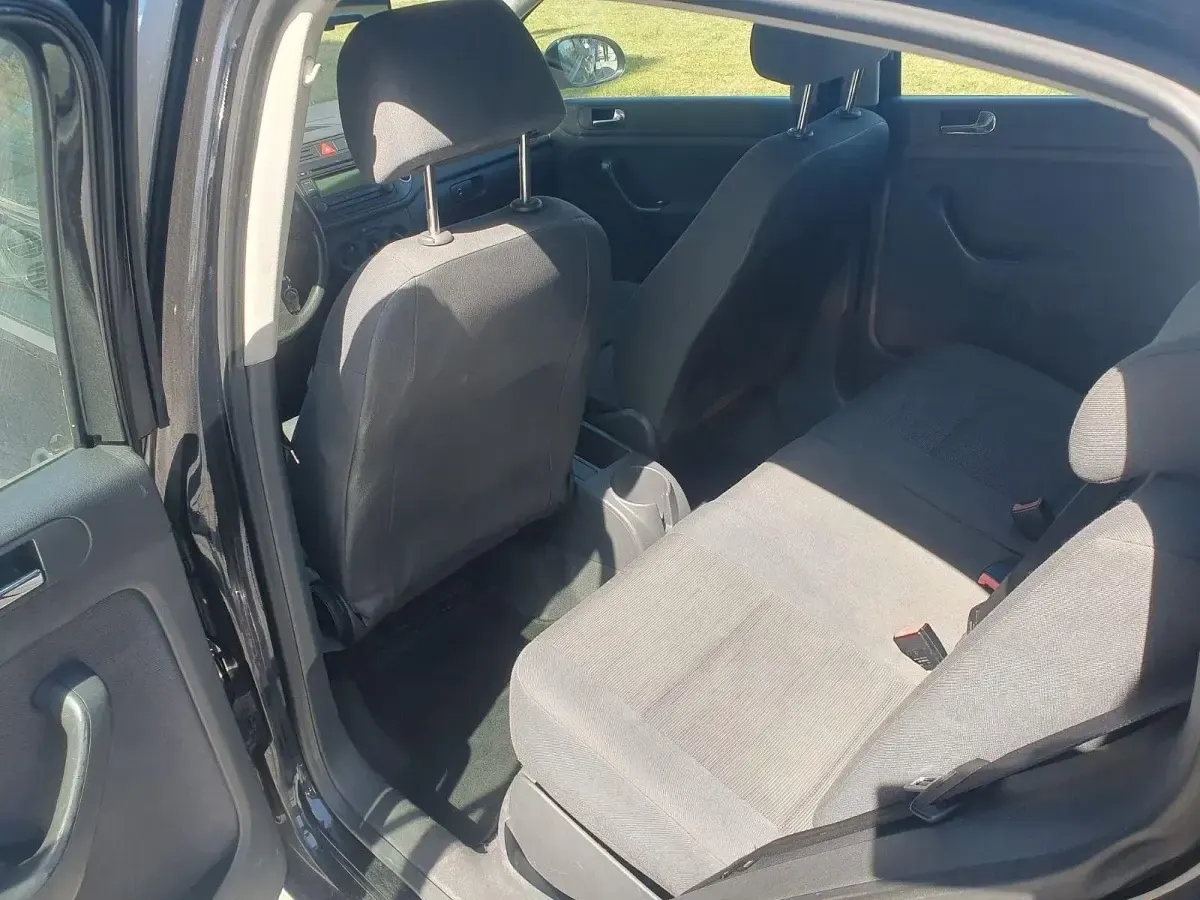 Gebraucht VW Golf Plus Cross Trendline 102 PS (75 kW) 2005 Schwarz Van / Kleinbus