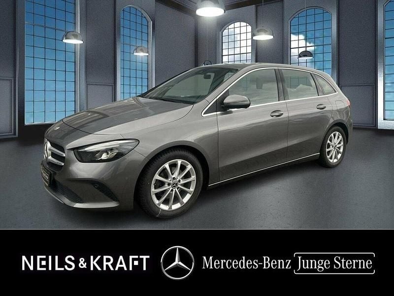 Grau Gebraucht 2019 Mercedes B180 Progressive Van / Kleinbus | 19.450 € (Fairer Preis) - Bild 1/4
