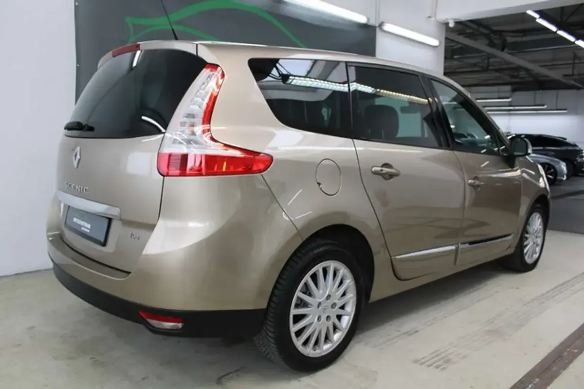 Gebraucht Renault Grand Scénic III 132 PS (97 kW) 2015 Beige Van / Kleinbus