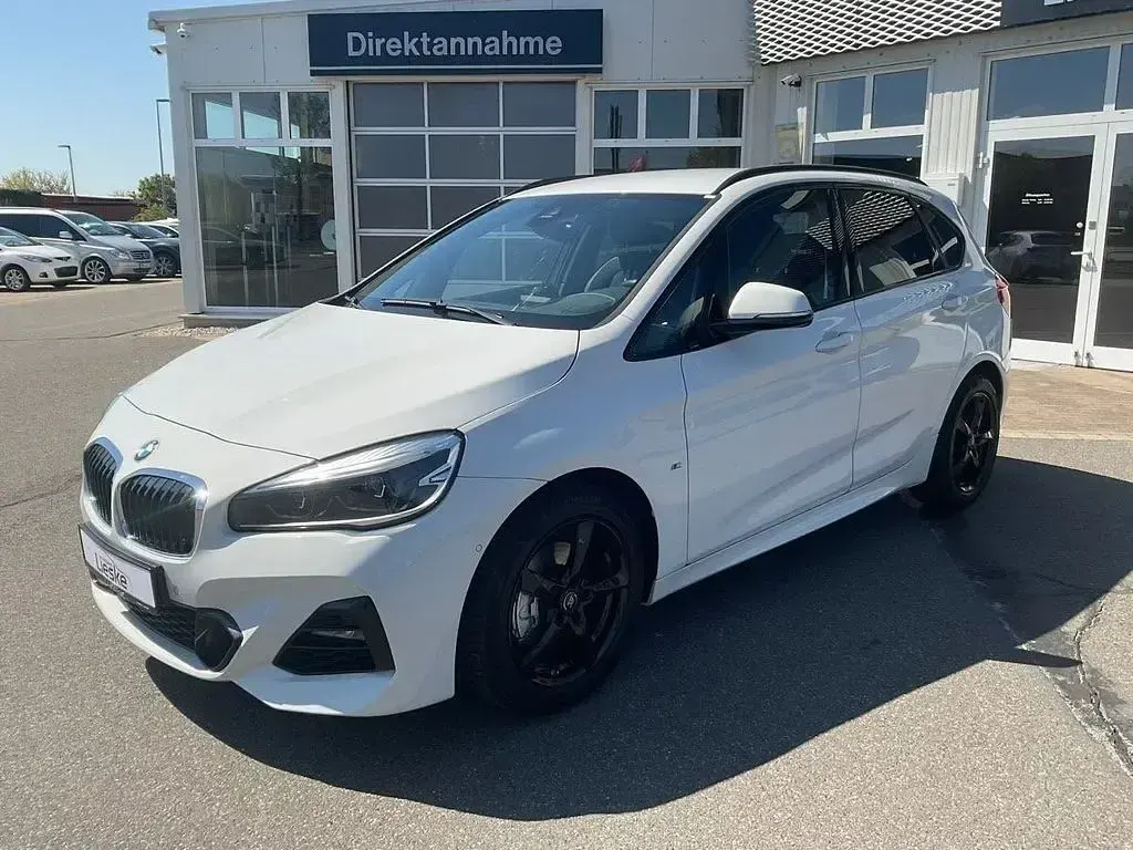 Gebraucht BMW 220 Active Tourer M Sport 192 PS (141 kW) 2019 Alpinweiß uni Van / Kleinbus