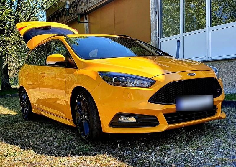 Gebraucht Ford Focus ST 185 PS (136 kW) 2017 Gelb Kombi