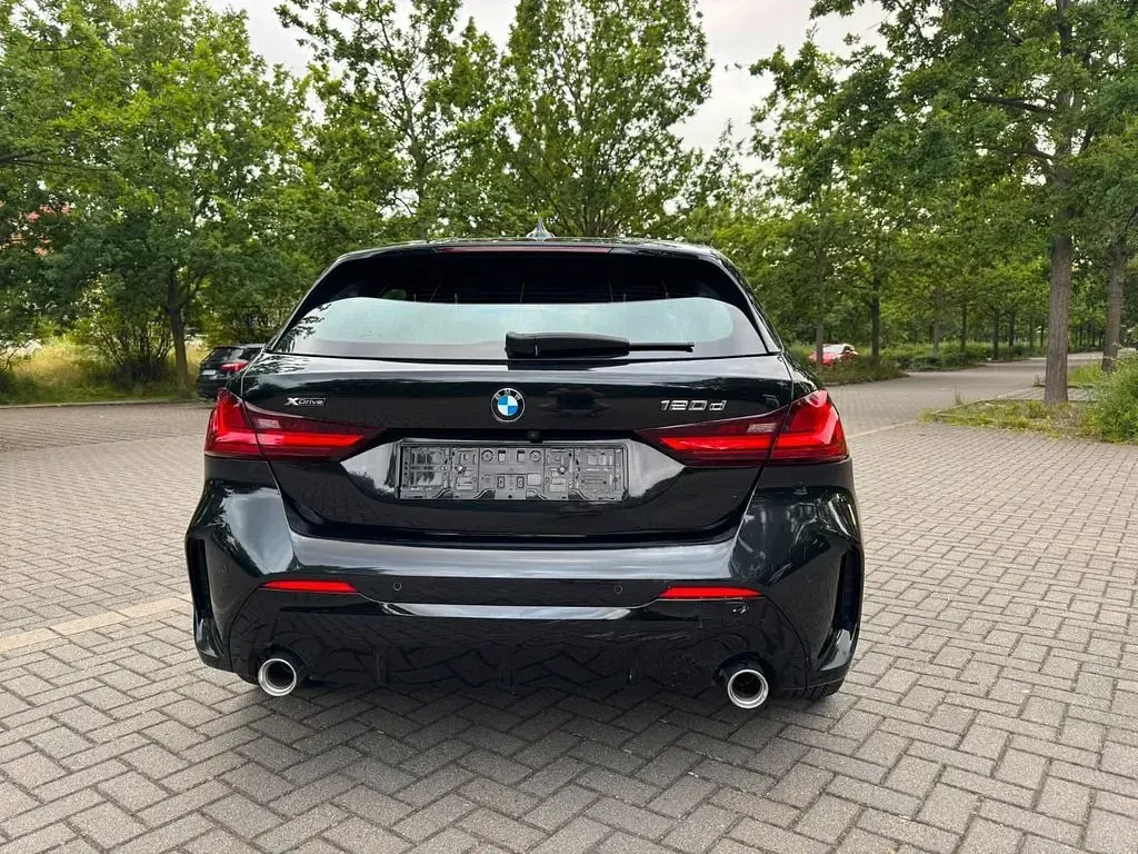 Gebraucht BMW 120 M Sport 190 PS (139 kW) 2024 Schwarz Limousine