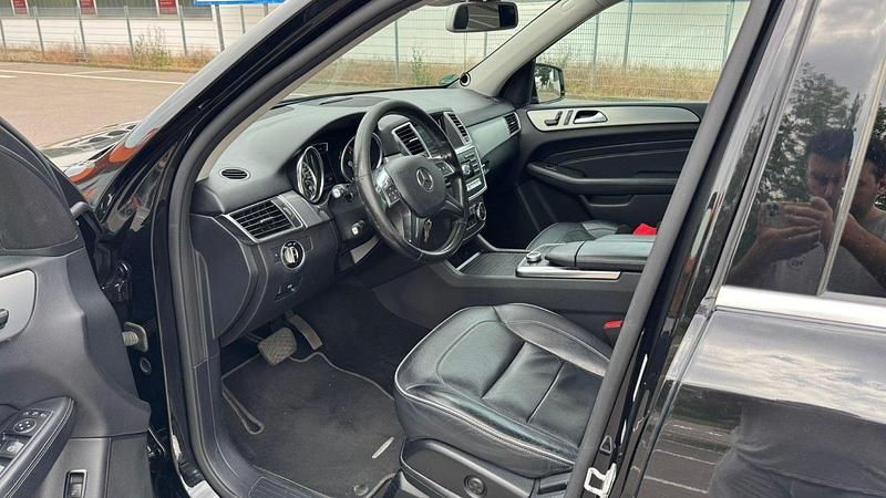 Gebraucht Mercedes ML350 258 PS (189 kW) 2013 Schwarz SUV