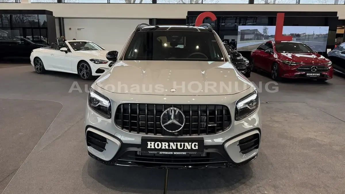 Gebraucht Mercedes GLB35 AMG 306 PS (225 kW) 2026 Manufaktur lack manufaktur alpingrau uni SUV