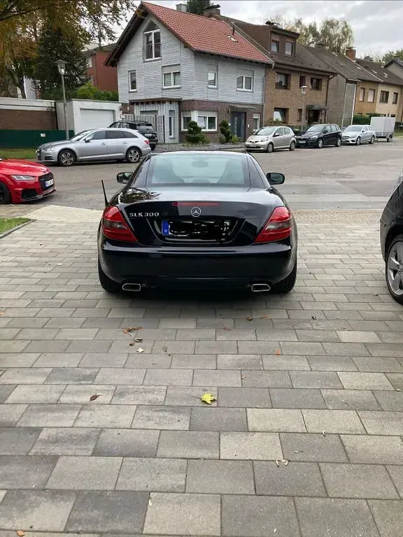 Gebraucht Mercedes SLK300 231 PS (169 kW) 2009 Schwarz Cabrio