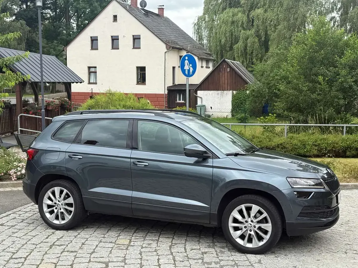 Gebraucht Skoda Karoq Style 150 PS (110 kW) 2021 Quarzgrau metallic SUV