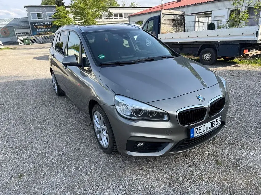 Używany BMW 220 Advantage 190 KM (139 kW) 2015 Srebrny Kombi