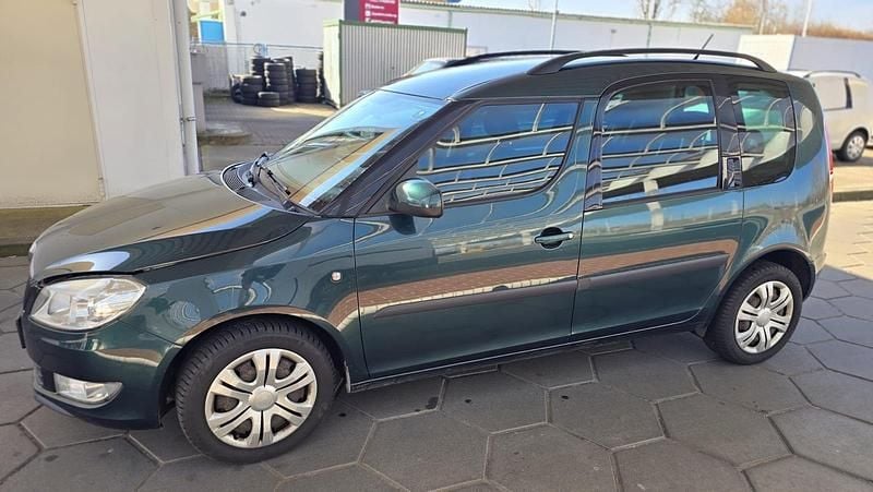 Gebraucht Skoda Roomster 105 PS (77 kW) 2011 Gold Van / Kleinbus