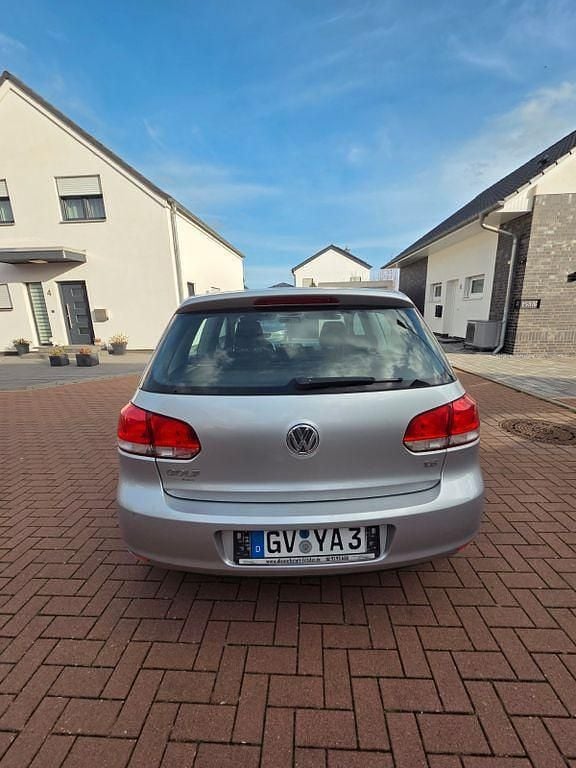 Gebraucht VW Golf VI Trendline 102 PS (75 kW) 2008 Silber Kleinwagen