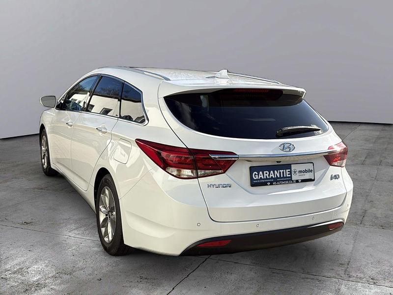 Gebraucht Hyundai i40 Space 135 PS (99 kW) 2018 Weiß Kombi