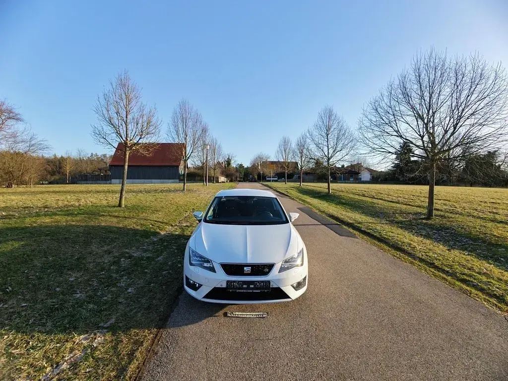 Gebraucht Seat Leon FR 125 PS (91 kW) 2017 Weiß Limousine