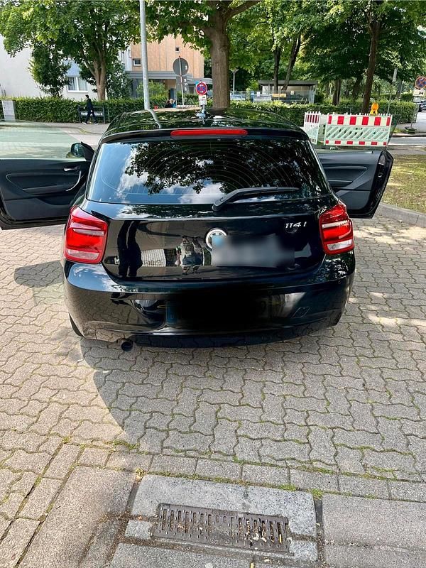 Gebraucht BMW 114 102 PS (75 kW) 2012 Schwarz Kleinwagen