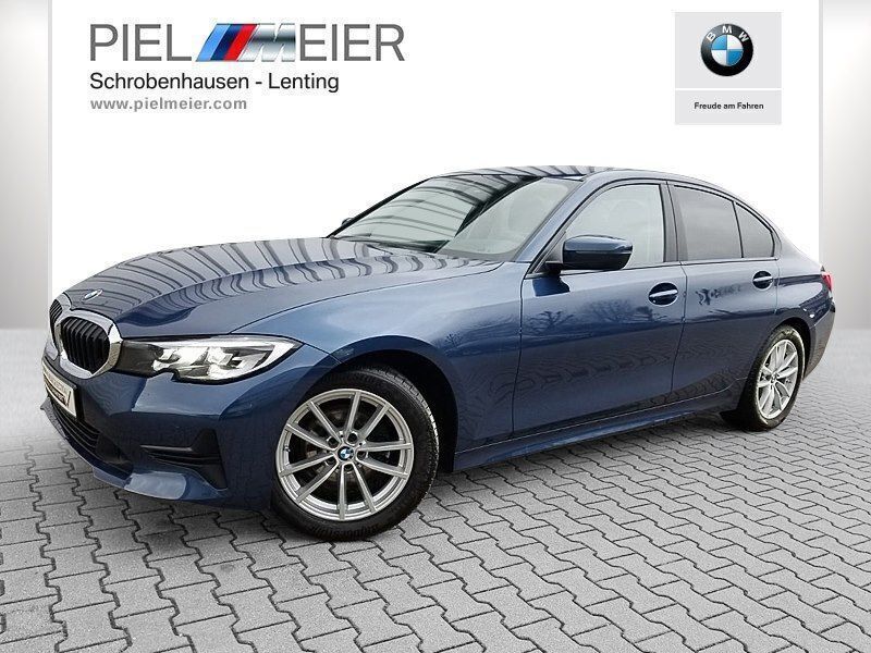 Blau Gebraucht 2021 BMW 320 Advantage Limousine | 31.350 € (Teuer) - Bild 1/4