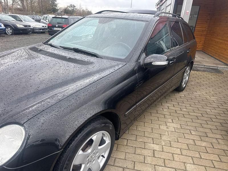 Gebraucht Mercedes C180 143 PS (105 kW) 2006 Schwarz Kombi