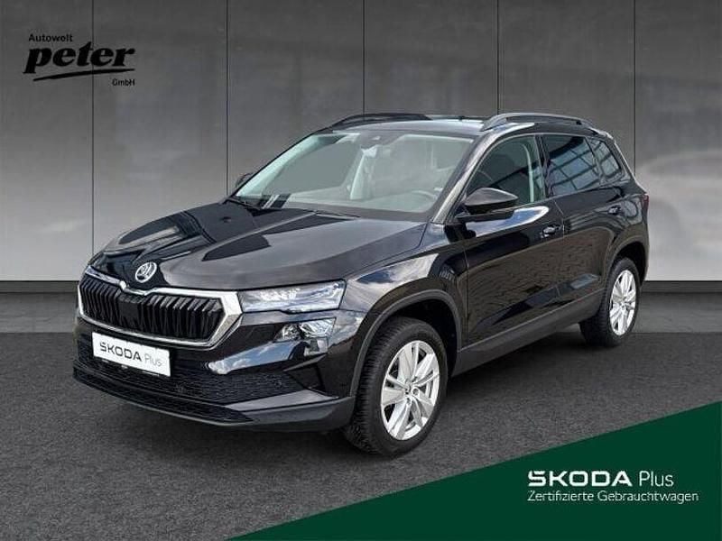 Schwarz Gebraucht 2024 Skoda Karoq Selection SUV | 29.950 € (Fairer Preis) - Bild 1/4