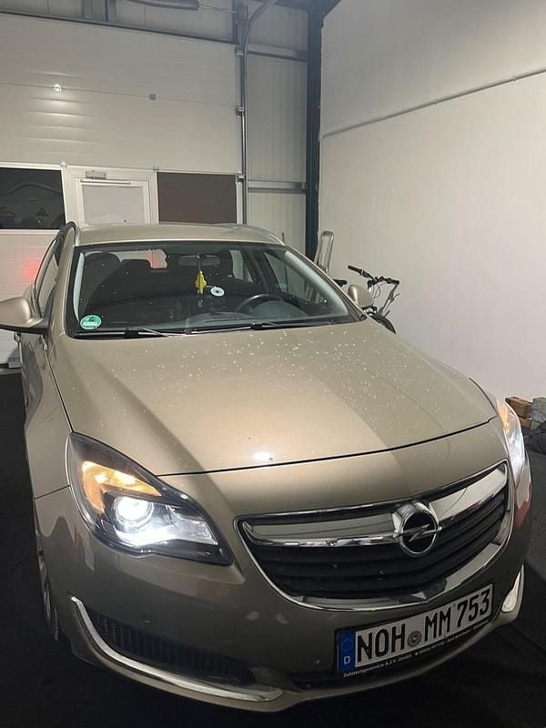 Gebraucht Opel Insignia 146 PS (107 kW) 2016 Andere farben Kombi