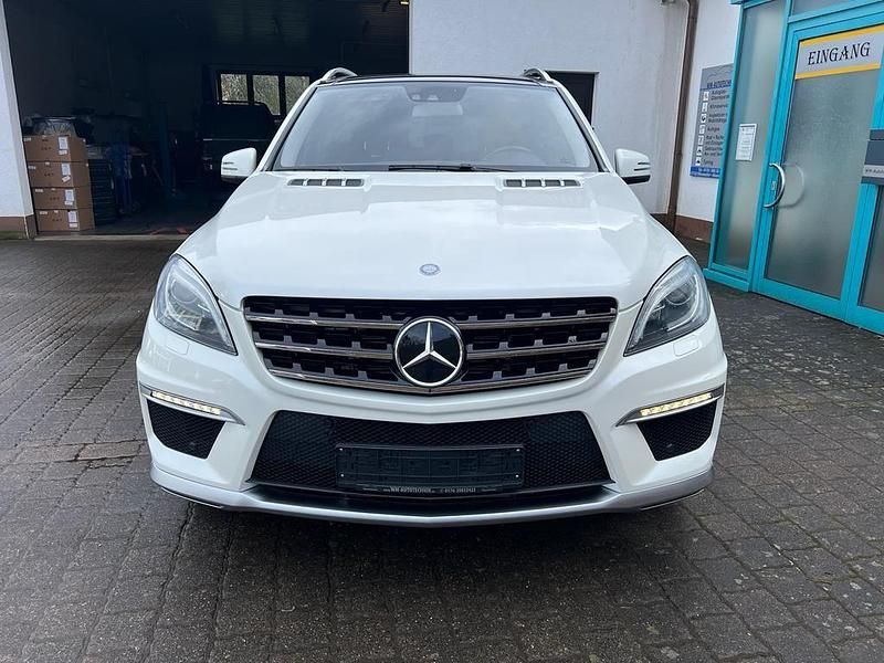 Gebraucht Mercedes ML63 AMG AMG 557 PS (409 kW) 2013 Weiß SUV