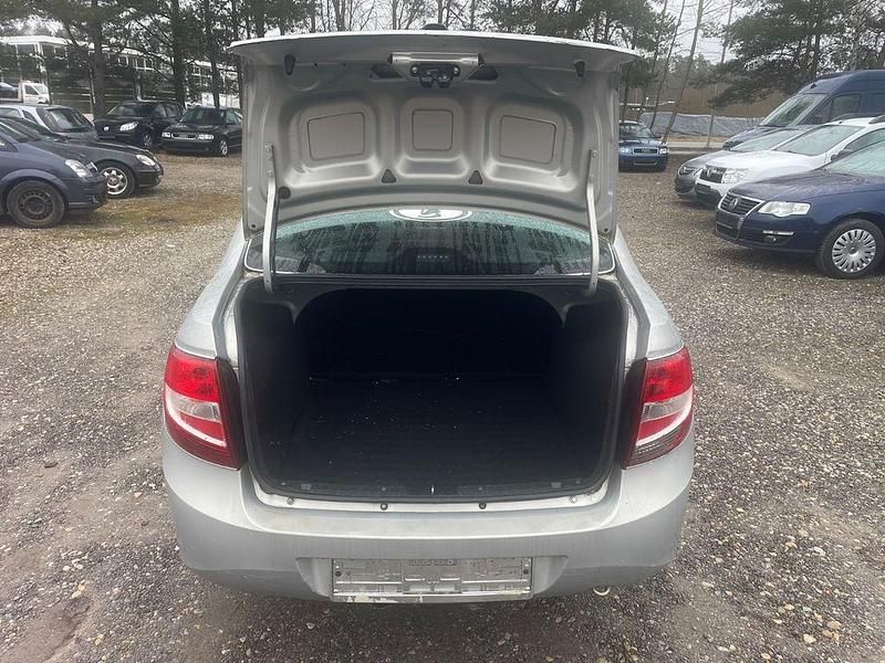 Gebraucht Lada Granta 87 PS (63 kW) 2014 Silber Limousine