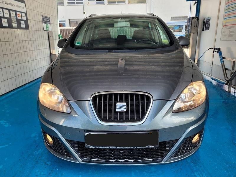 Gebraucht Seat Altea XL 4You 105 PS (77 kW) 2014 Grau Van / Kleinbus