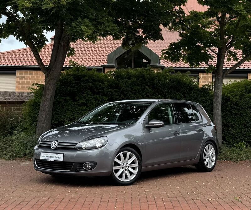 Grau Gebraucht 2009 VW Golf VI Highline Limousine | 6.499 € (Fairer Preis) - Bild 1/4