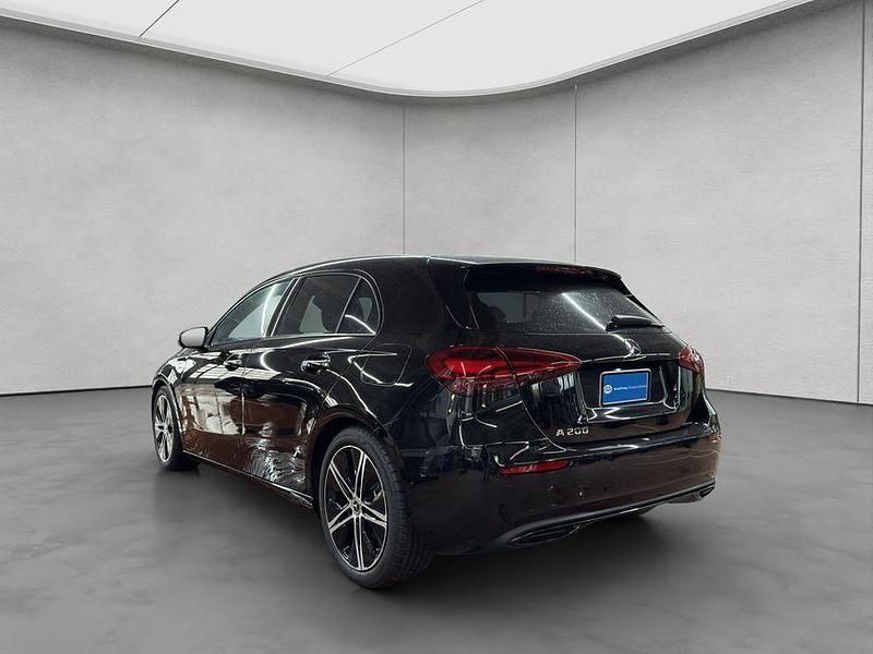 Gebraucht Mercedes A200 Advanced 163 PS (119 kW) 2026 Kosmosschwarz metallic Limousine