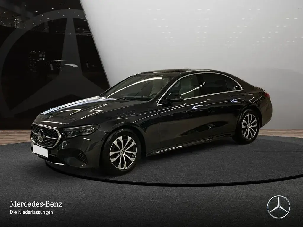 Gebraucht Mercedes E220 Advanced Plus 197 PS (144 kW) 2025 Grau Limousine
