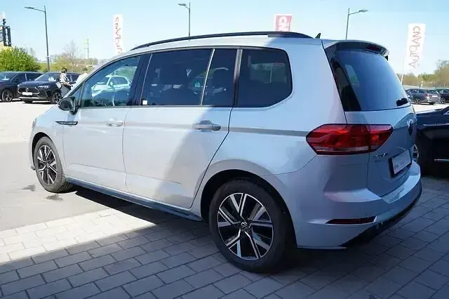 Gebraucht VW Touran Highline 150 PS (110 kW) 2020 Grau Van / Kleinbus