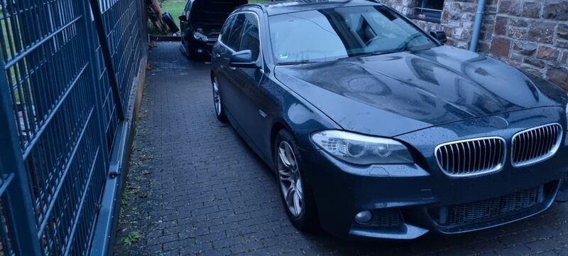 Grau Gebraucht 2012 BMW 520 Performance Kombi | 9.800 € (Fairer Preis) - Bild 1/4