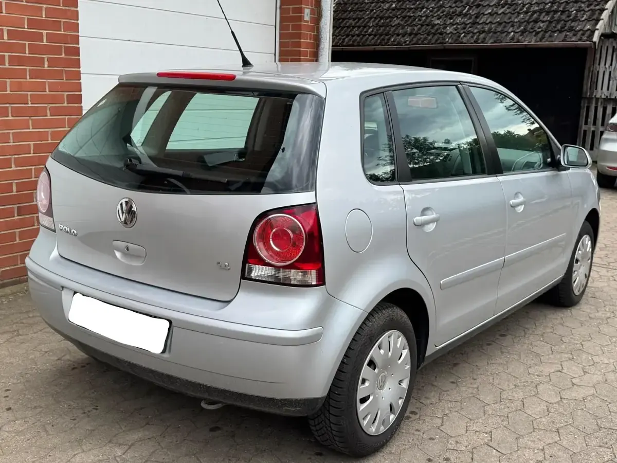 Gebraucht VW Polo 80 PS (58 kW) 2006 Silber Kleinwagen