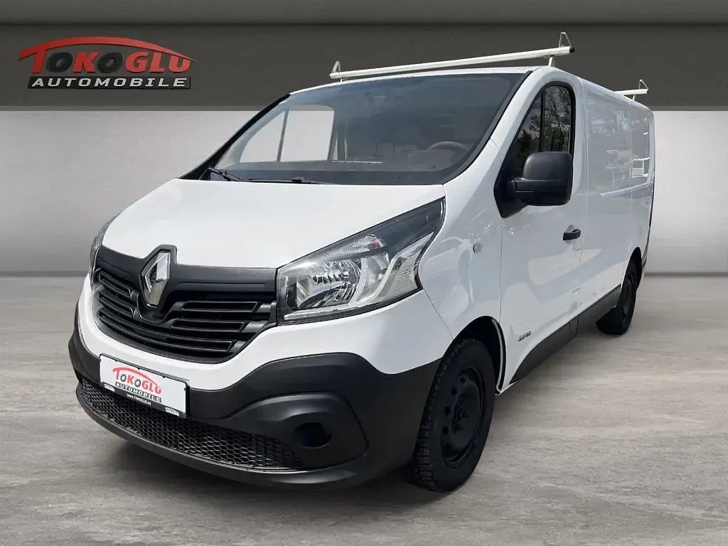 Gebraucht Renault Trafic Komfort 116 PS (85 kW) 2015 Weiß Van / Kleinbus