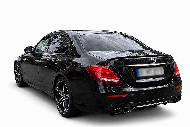 Gebraucht Mercedes E350 299 PS (219 kW) 2018 Schwarz Limousine