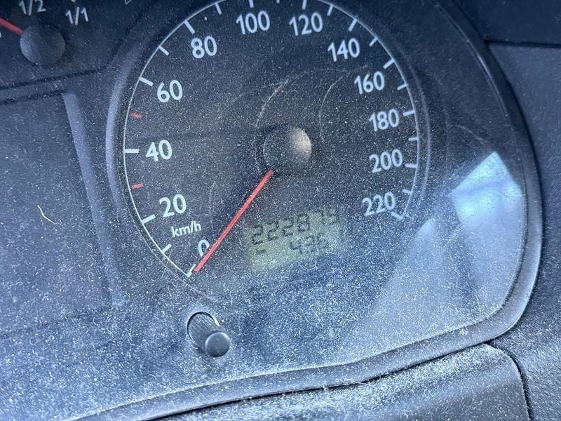 Gebraucht VW Polo 64 PS (47 kW) 2004 Blau Kleinwagen