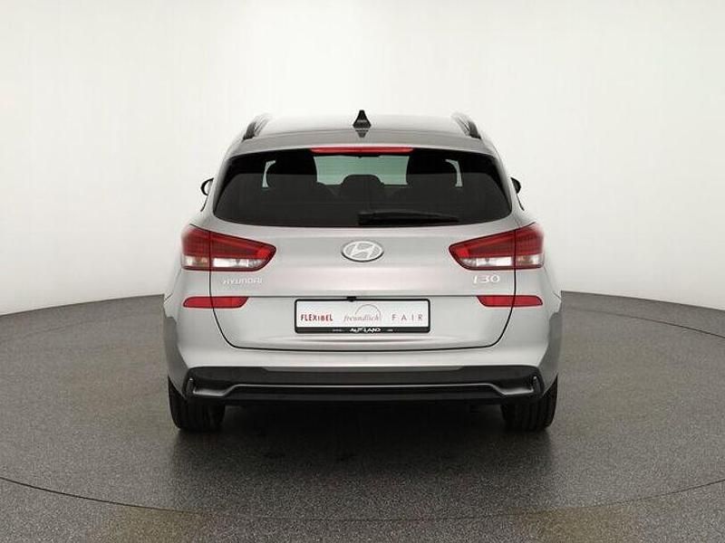 Neu Hyundai i30 140 PS (102 kW) 2025 Silber Kombi