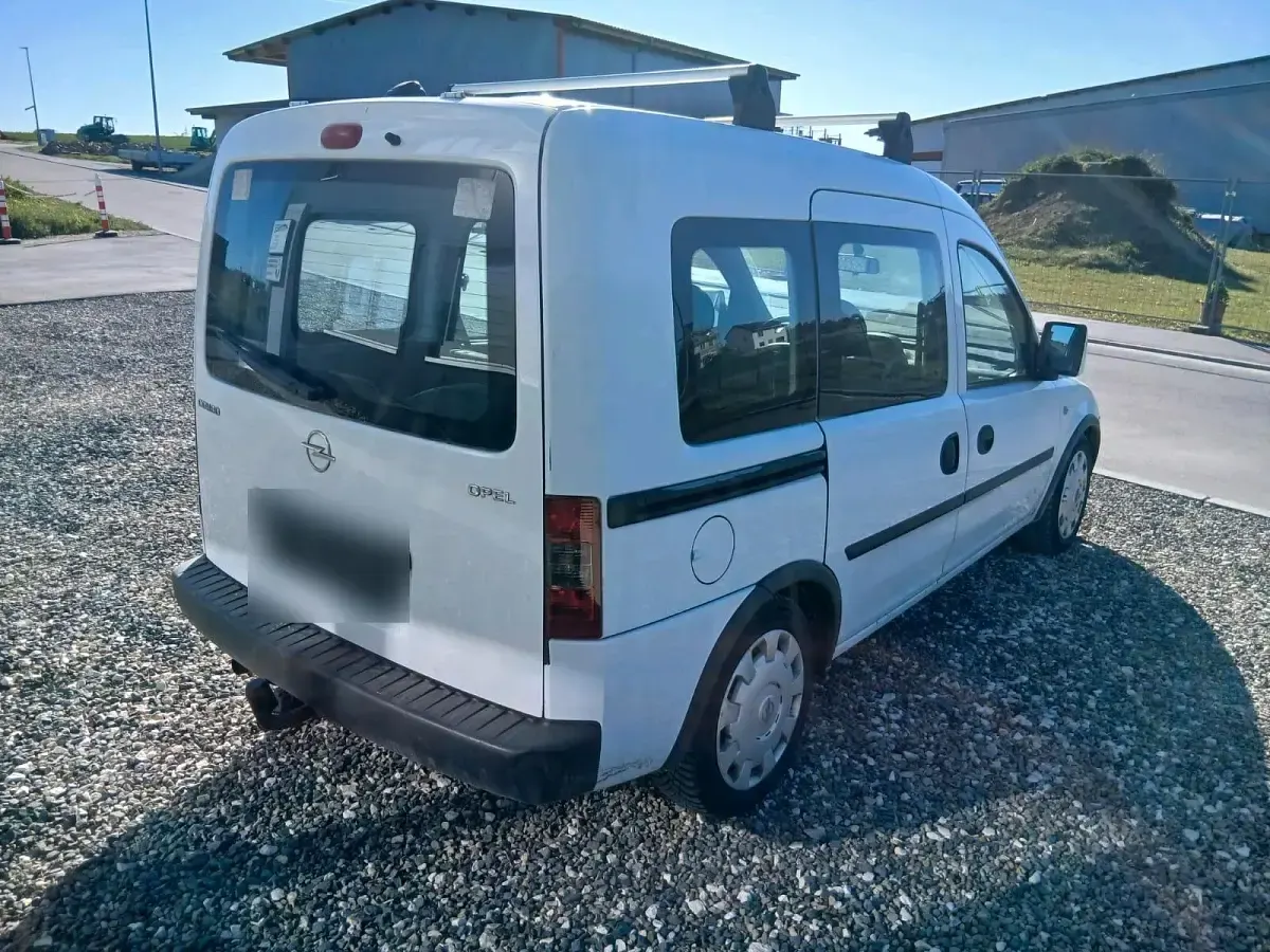 Gebraucht Opel Combo 90 PS (66 kW) 2008 Weiß Van / Kleinbus