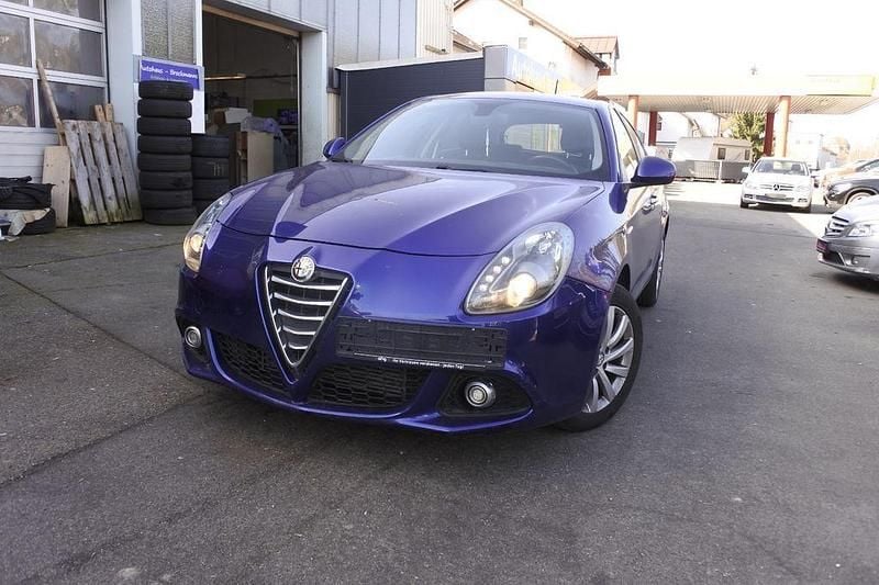Gebraucht Alfa Romeo Giulietta Super 120 PS (88 kW) 2016 Blau Kleinwagen